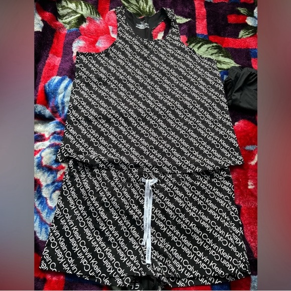 CALVIN KLEIN 2 PIECE PYJAMA SET - Picture 1 of 3